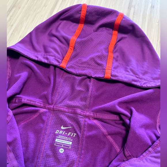 Dri-Fit Nike sweater - Picture 2 of 5